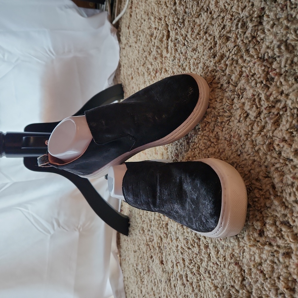 Hey Dudes Black leather shoes